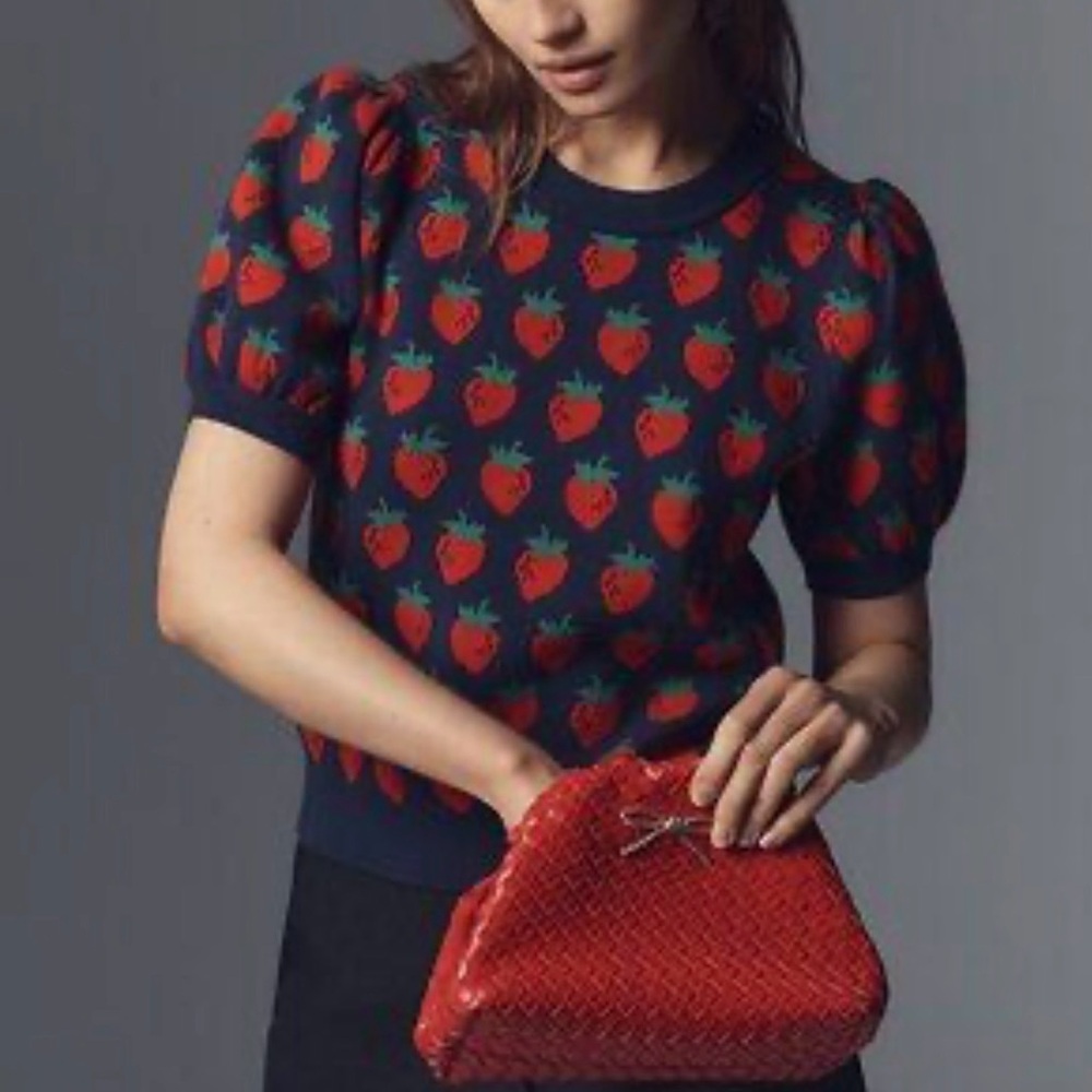 Anthropologie Maeve Maxine Puff-Sleeve Sweater Tee strawberry print size XS